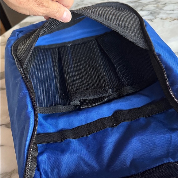 L.L. Bean Traveler Blue Toiletries Travel Case w/ Insert - Picture 11 of 14